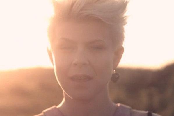 Clip Robyn dévoile 