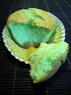 Pandan chiffon cake