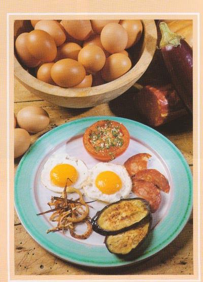 Les Oeufs à la Catalane
