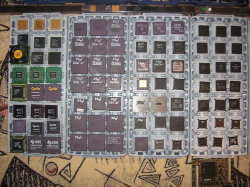 INSOLITE – Il a collectionné un nombre incroyables de processeurs