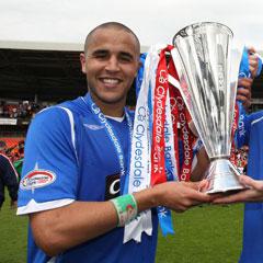 Bougherra toujours pisté par Liverpool et Arsenal