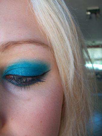 make_up_037
