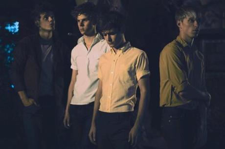 The Drums: Down By The Water - MP3
Down By The Water (MP3) est...