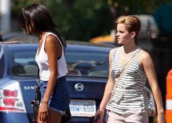 Emma Watson ose une nouvelle coupe de cheveux osée Emma Watson ose une nouvelle coupe de cheveux osée