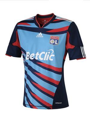 ol maillots europe OL : nouveaux maillots saison 2010 2011 de lOlympic Lyonnais 