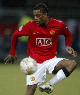 Evra déshabille Thuram.