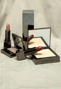 Burberry_Maquillage_345x502