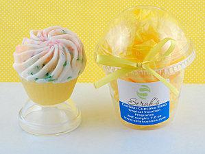 cupcake-savon-confetti_cupcake_soap_LRG.jpg