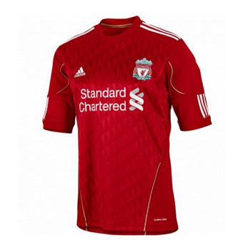 Premier League : Maillots de Liverpool 2010 – 2011