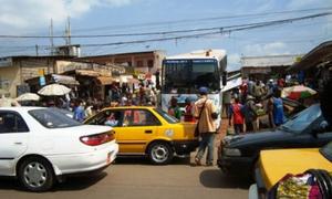 Douala : Deux régisseurs aux commandes du marché central 
