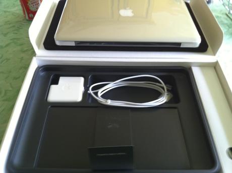 IMG 0057 Unboxing : Macbook Pro 13 pouces (mi 2010)