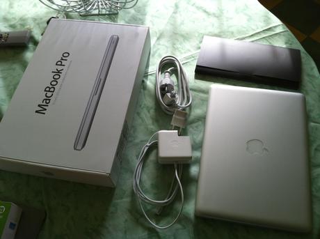 IMG 0060 Unboxing : Macbook Pro 13 pouces (mi 2010)