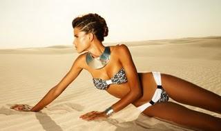 Les maillots de bain de l'été : Une petite marque brésilienne Banco de Areia réprésentée par un angel de Victoria Secret : Raica Oliveira !