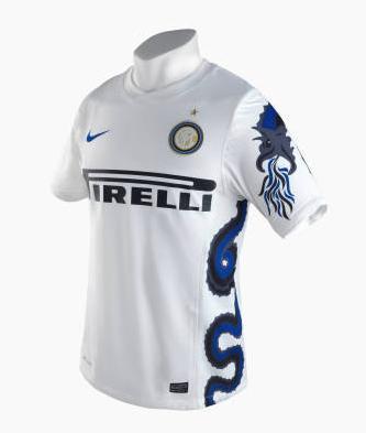 inter milan maillots 2011 3 Nouveau maillot saison 2010 2011 de lInter Milan