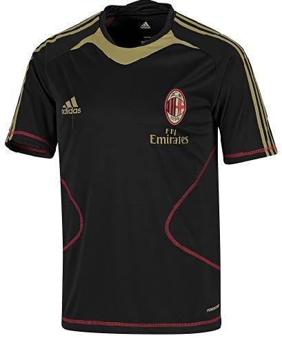 ac milan maillot 2011 4 Nouveau maillot saison 2010 2011 de l’AC Milan
