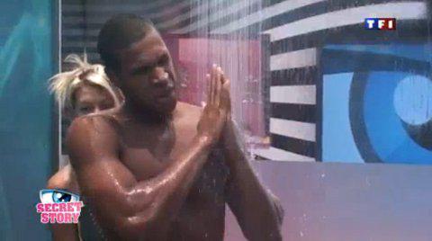 Secret Story 4 ... la douche du 17 août 2010