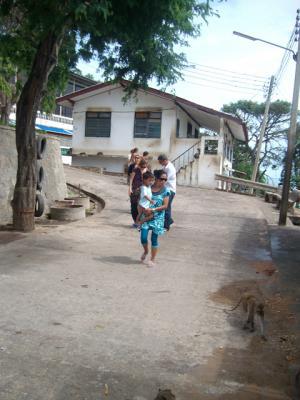 Et hop!!!tout le monde a la plage!!!!