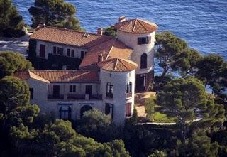 Rigueur budgétaire : De combien de résidences a vraiment besoin le Président ?