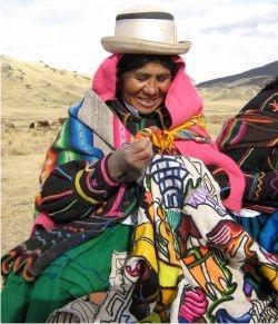 Voyage et Tourisme au Pérou - Tisseuse péruvienne