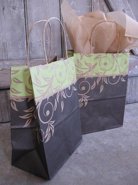 Des sacs en papier recyclé pour ma boutique