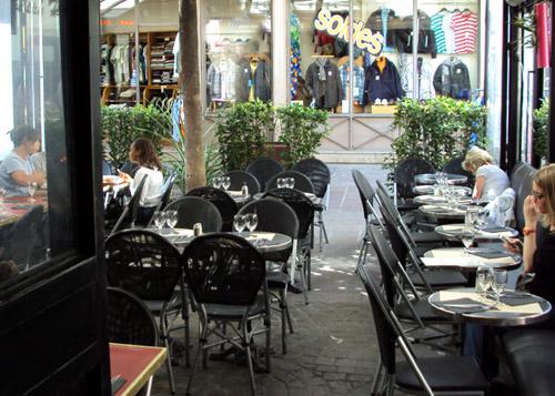 Rendez-vous au Tropic Cafe