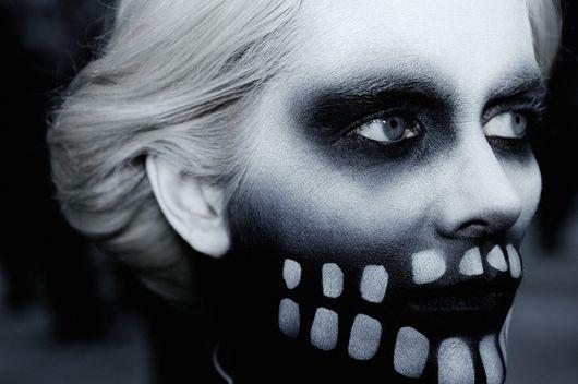 Fever Ray: Mercy street (Peter Gabriel Cover) - MP3
Vite! Le...