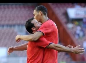 Paris assure, Lille reste en course