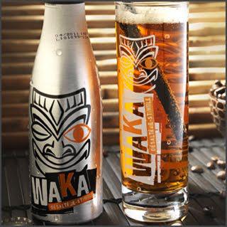 Waka, une boisson fétiche, stimulante et désaltérante !