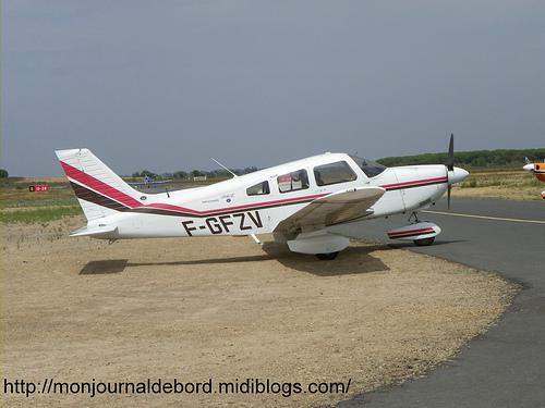 Piper PA-28 (2)