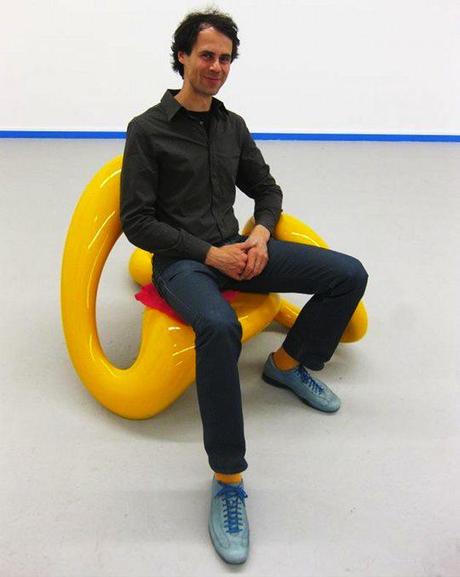 Loopy, un nouveau fauteuil tout en courbes de Phillip Grass - 3