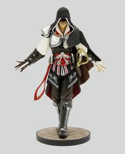 [Achat] Figurine Ezio « Maître Assassin »
