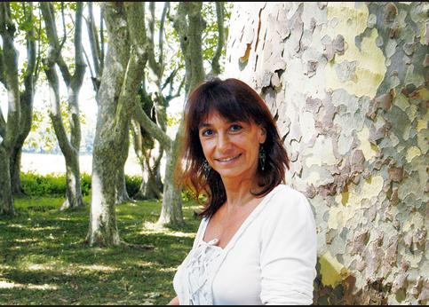 Fille du dramaturge François Billetdoux, Marie Billetdoux est notamment l'auteur de <i>Prends garde à la douceur des choses</i>, prix Interalliée en 1976, et de <i>Mes nuits sont plus belles que vos jours</i>, qui a reçu le prix Renaudot en 1985.