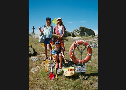 A l'heure du bain, les honnêtes familles rejoignent les petites criques bien abritées du sud de l'île.