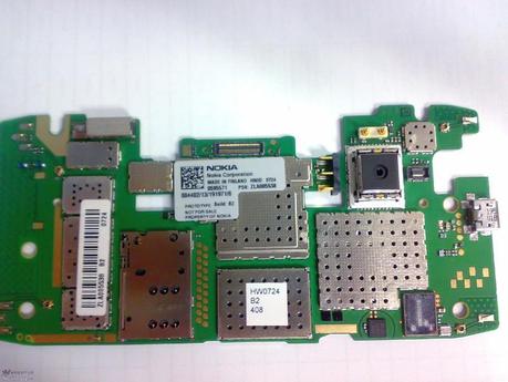 Prototype Nokia N9 circuits mention Nokia numéro de série