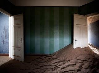 Kolmanskop // Olivier Culmann + Alvaro Sanchez Montanès