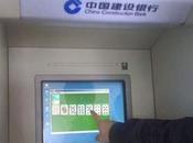 Retirer l’argent, jouer Solitaire