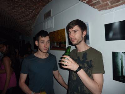 La soeurette qui fait aussi bouger ton corps.