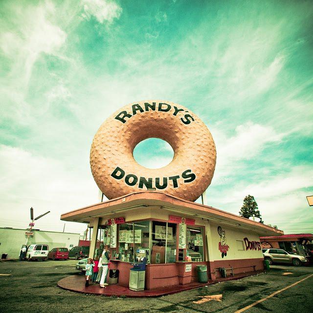 > 0020   Thomas Hawk    Photo >   Randy's Donuts Los Angeles