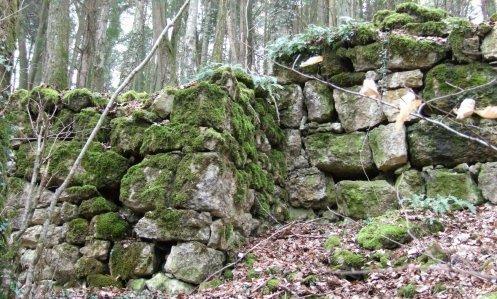 Murs Mystérieux à Domremy