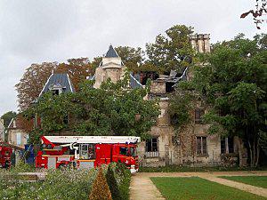 Chateau-apres-l-incendie-1.JPG