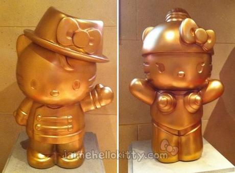 Quand Hello kitty se prend pour une star ... http://www.jaimehellokitty.com/images/Articles006/mjmadonnaHELLOKITTY.jpg