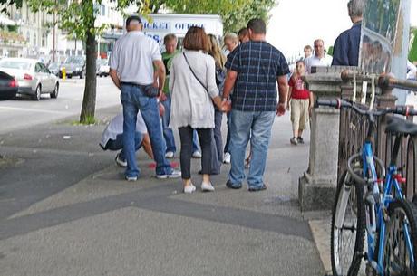 Les joueurs de bonneteau n’ont pas quitté Genève 47293_464405726795_236413916795_6633285_4224543_n.jpg