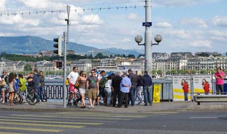 Les joueurs de bonneteau n’ont pas quitté Genève 47845_464405951795_236413916795_6633292_3088704_n.jpg
