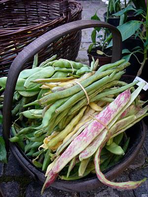 Tarte pommes crème d'amandes et framboises  ainsi qu'une variante aux myrtilles