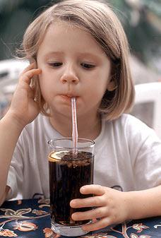 quels sont les symptômes de la consommation excessive de caféine chez l'enfant