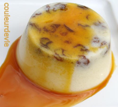 Panna cotta rhum-raisins au coulis de caramel