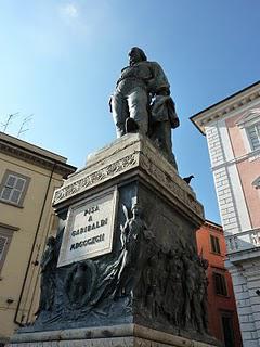 Pise 4/5 (les madones et le guerrier)