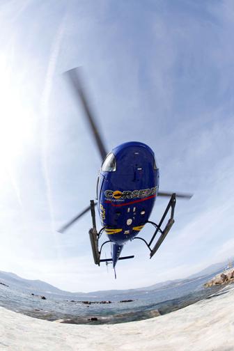Tour du Golfe d'Ajaccio en hélicoptère ce matin.