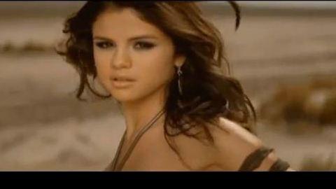 Selena Gomez ... Le premier extrait de son clip A Year without Rain