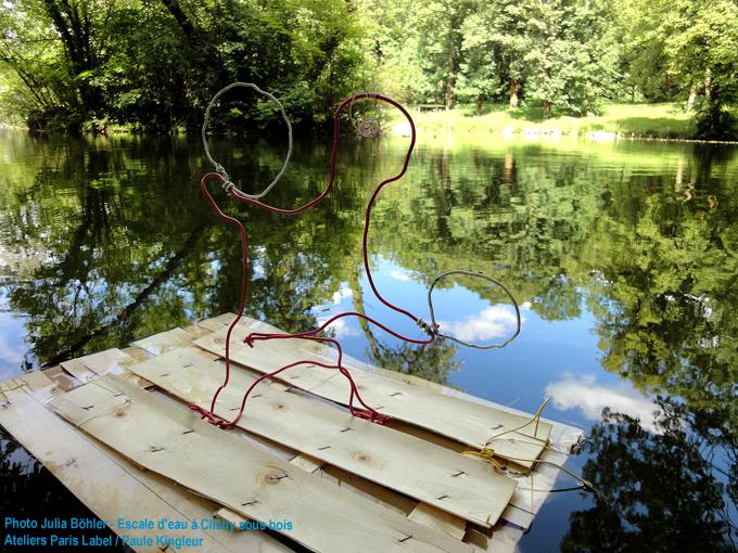 fabrication de radeaux par les enfants de clichy sous bois sur une idée de Paule Kingleur / Paris Label pour Escale d'Eau (CG 93 et l'eau est le pont)